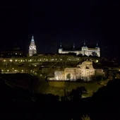Vista nocturna de Toledo. Vista nocturna de Toledo.