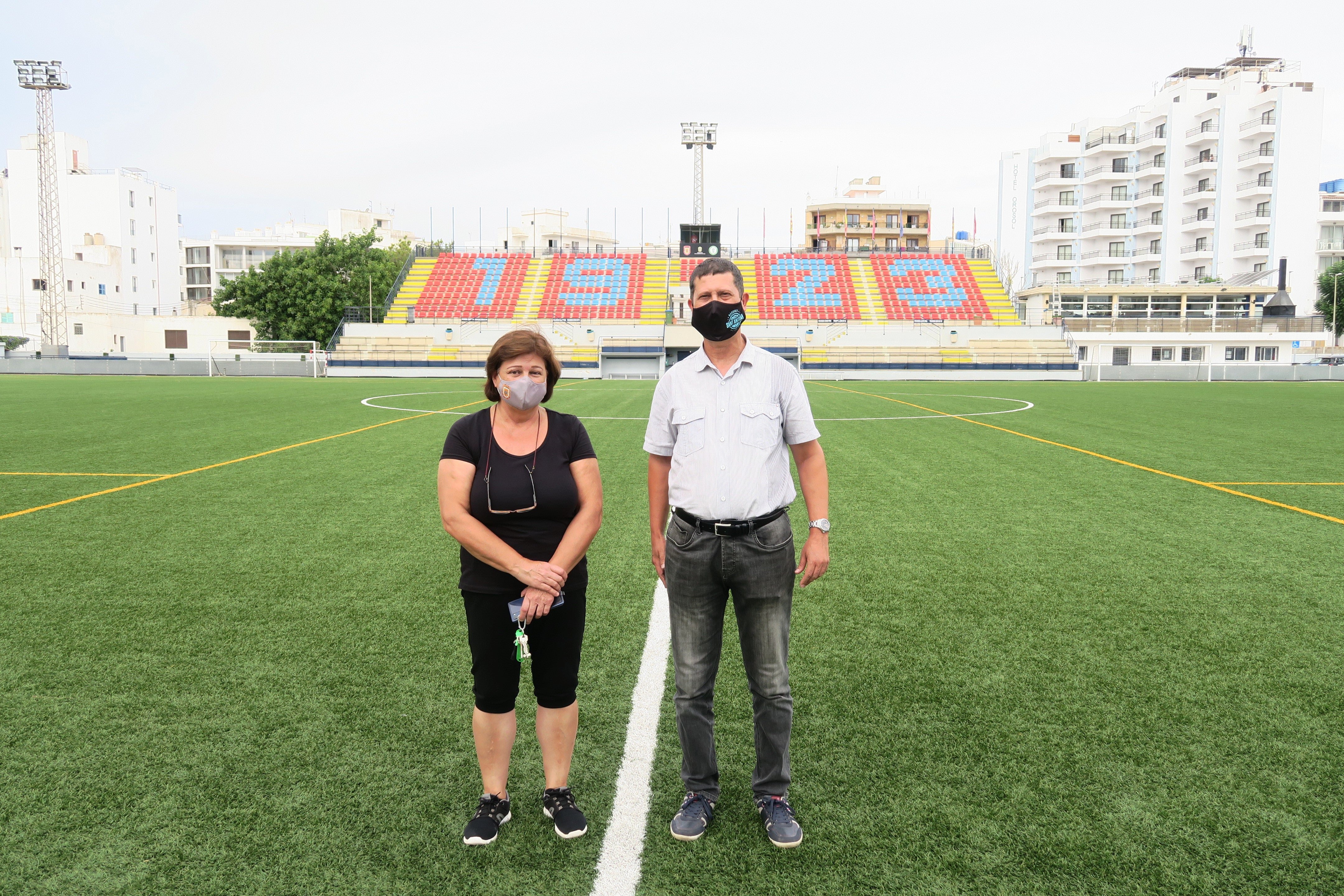 El Ayuntamiento renueva las gradas del campo municipal de fútbol de Sant Antoni El Ayuntamiento renueva las gradas del campo municipal de fútbol de Sant Antoni