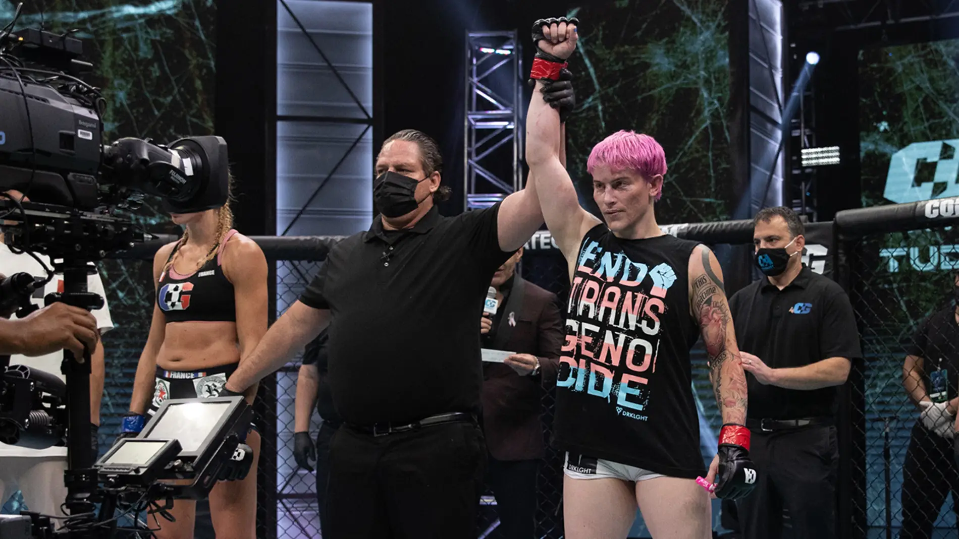 La luchadora trans Alana McLaughlin recibe multitud de críticas tras su victoria en su debut en MMA