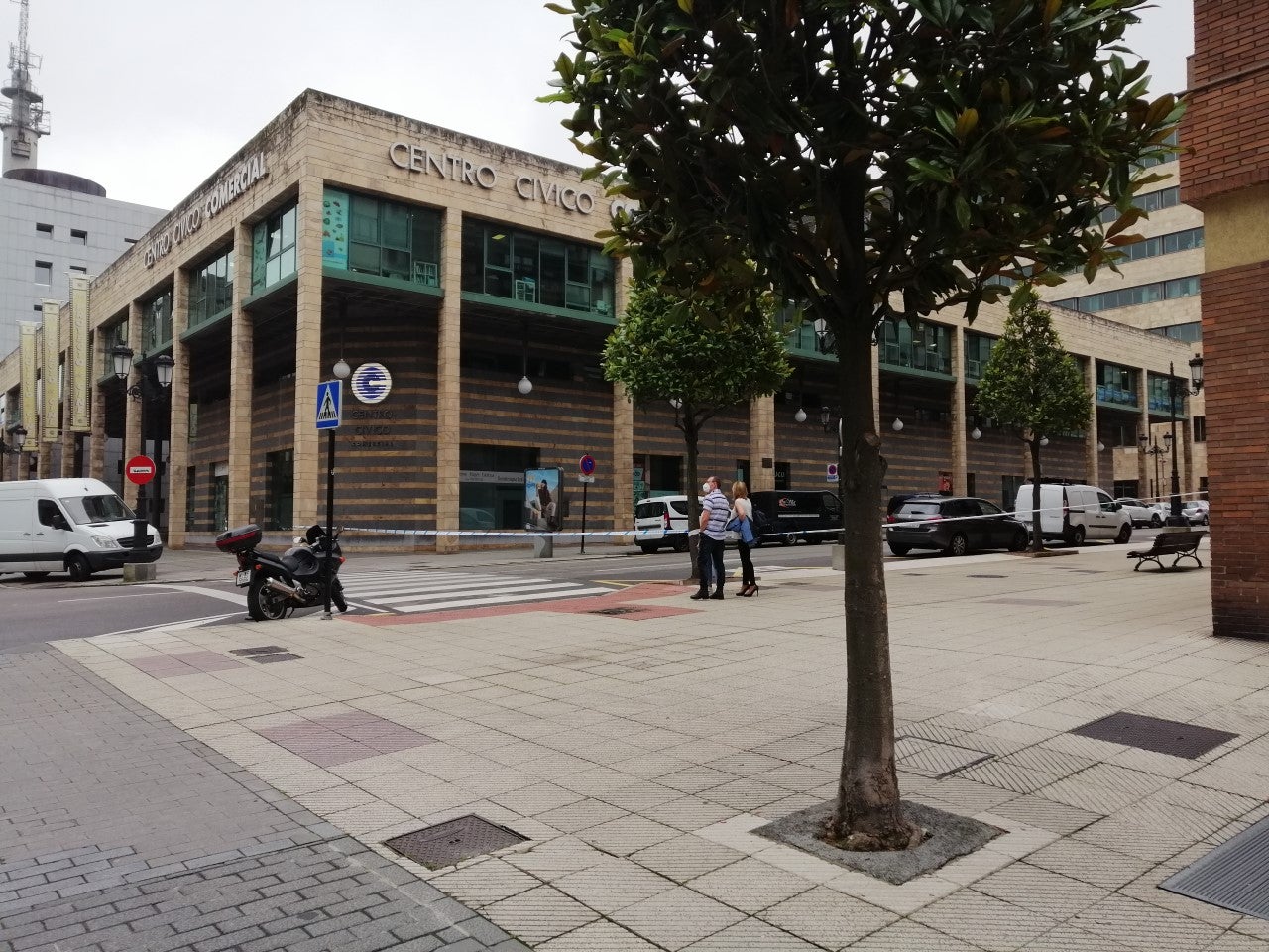 Falsa amenaza de bomba en el Centro Cívico de Oviedo Falsa amenaza de bomba en el Centro Cívico de Oviedo