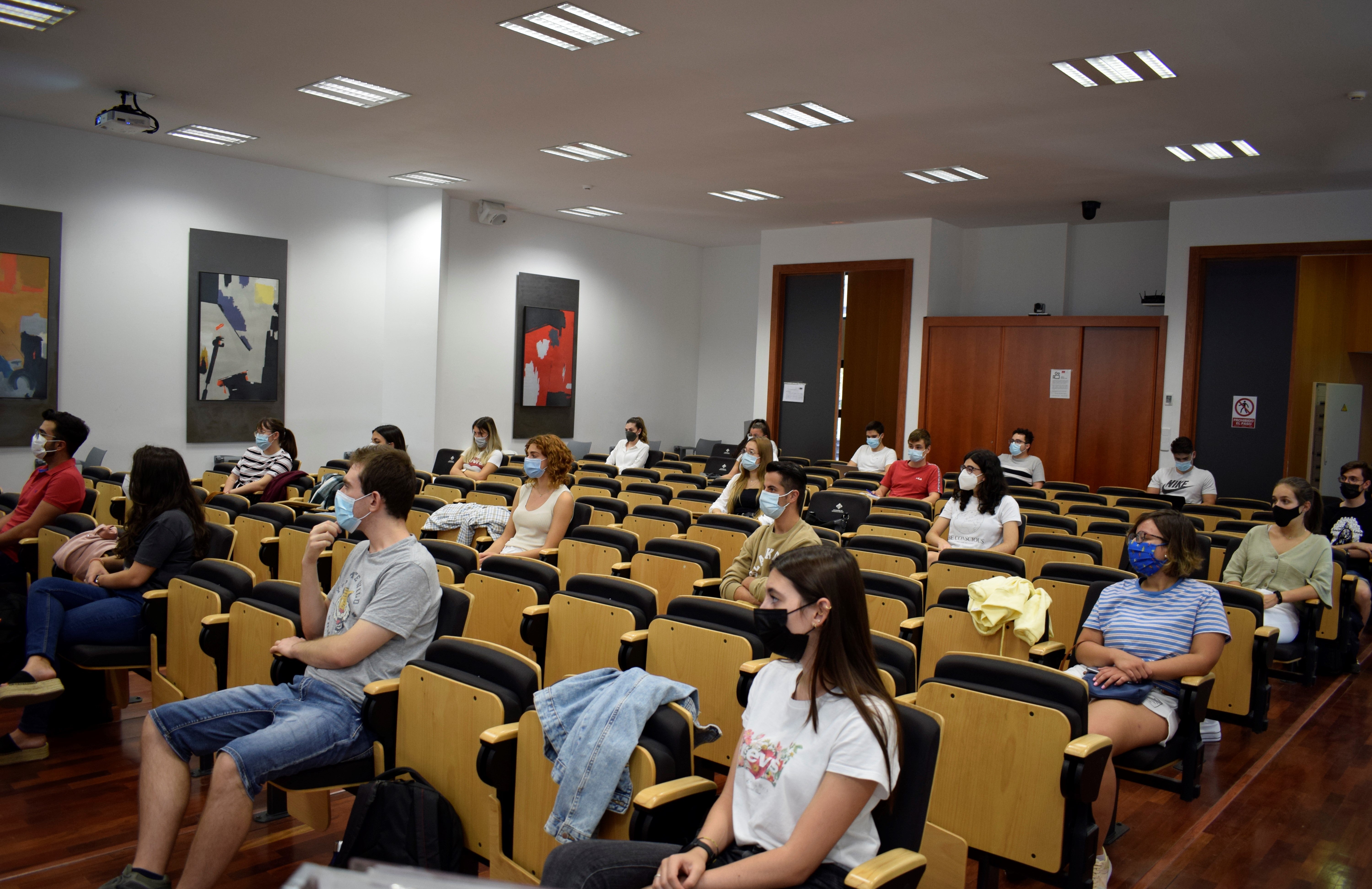 Ya está en marcha el programa Frater en el Campus de Albacete con un taller sobre inteligencia emocional Ya está en marcha el programa Frater en el Campus de Albacete con un taller sobre inteligencia emocional