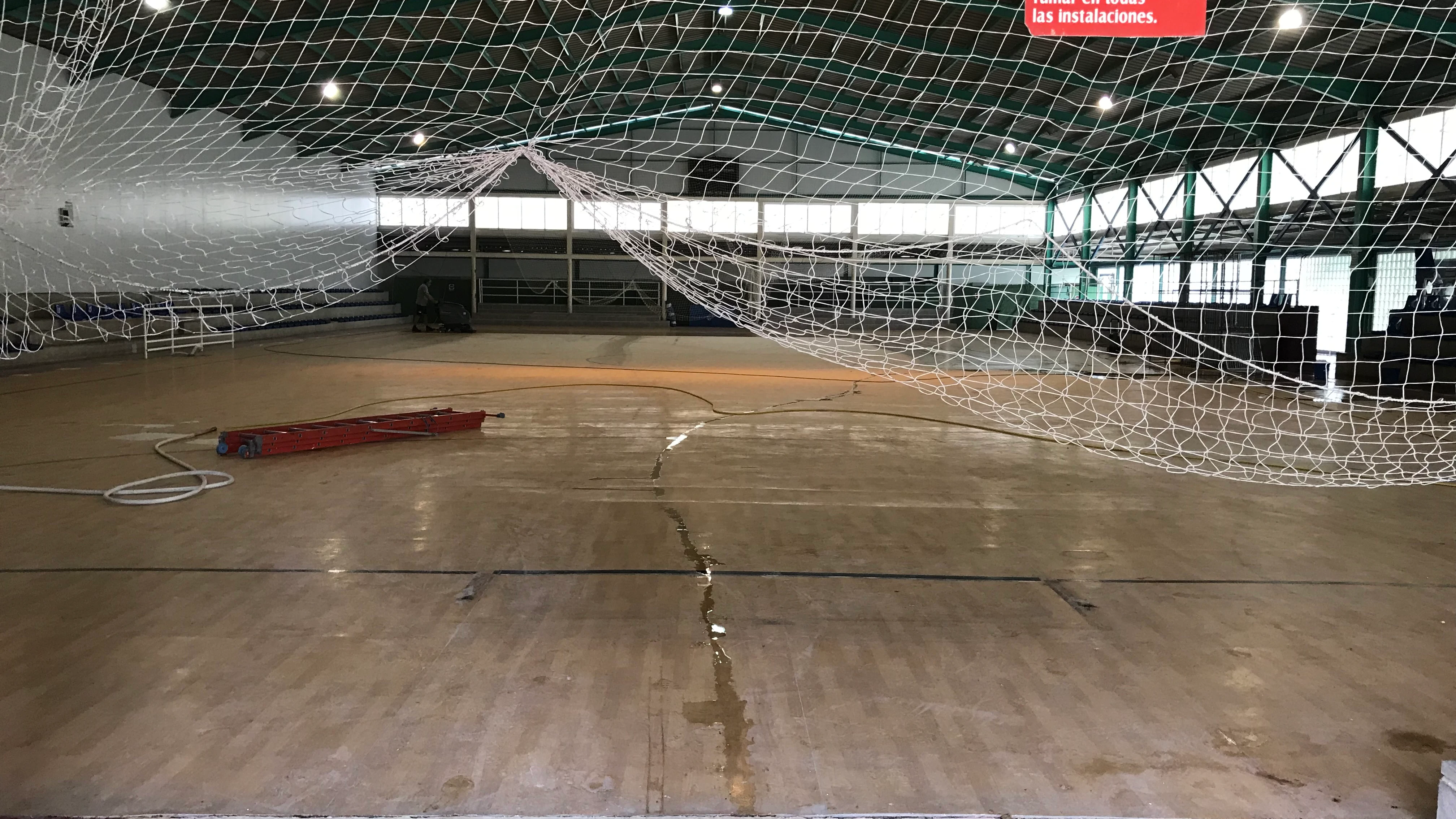 Los nuevos vestuarios están ubicados detrás de la portería contraria a la puerta de acceso a Carrús. BALONMANO