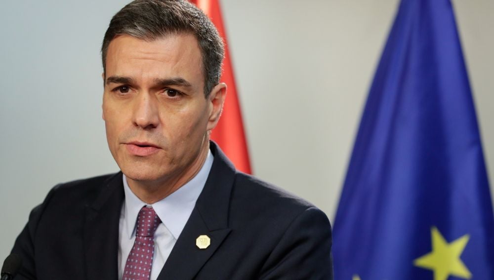 Pedro Sánchez está "donde tiene que estar" y retomará su viaje a Nueva York "lo antes posible" Pedro Sánchez está "donde tiene que estar" y retomará su viaje a Nueva York "lo antes posible"