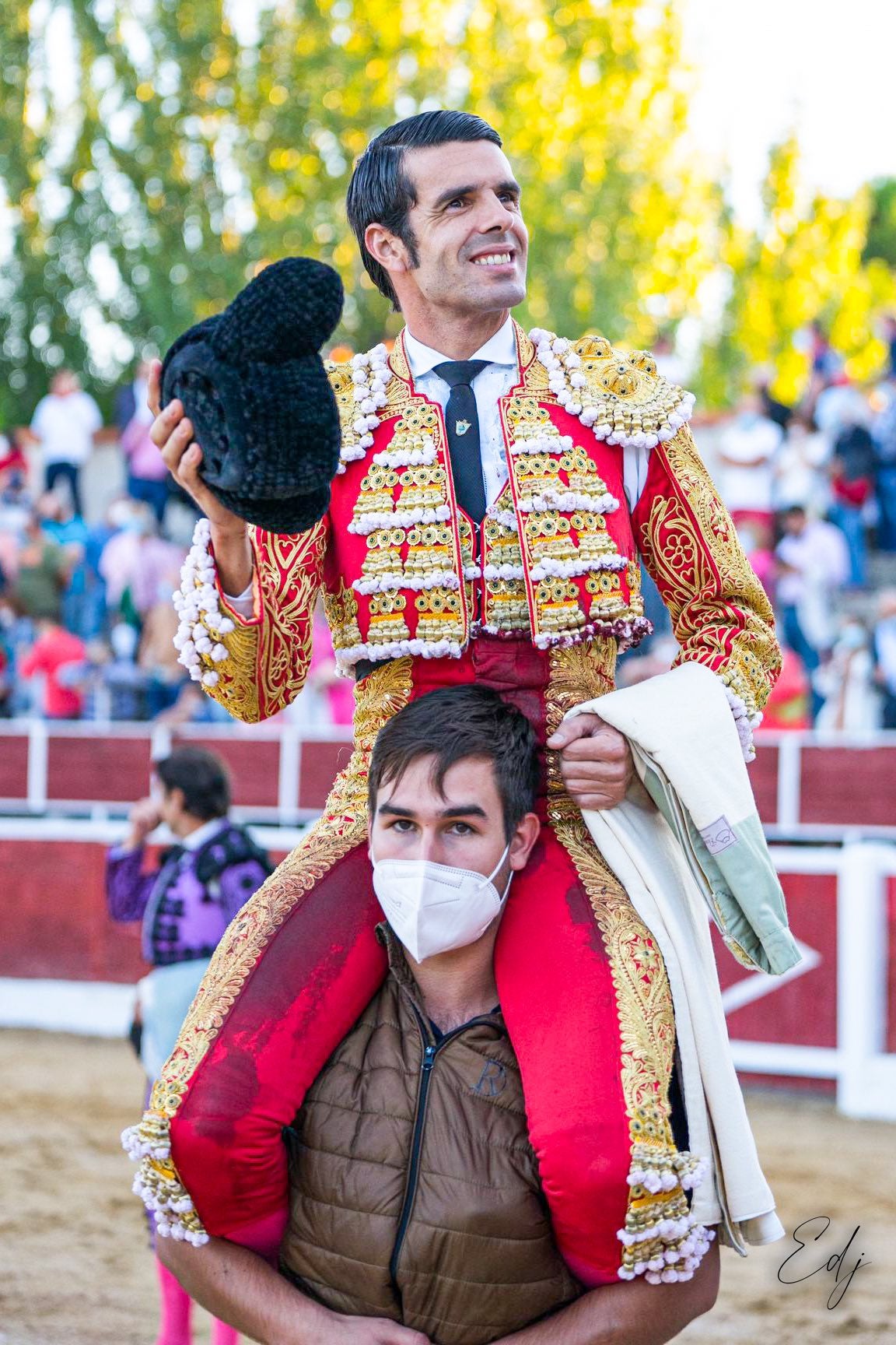 Onda Ruedo 4x02 | Emilio de Justo: "La temporada está siendo muy meritoria para los toreros por los esfuerzos que estamos haciendo" Onda Ruedo 4x02 | Emilio de Justo: "La temporada está siendo muy meritoria para los toreros por los esfuerzos que estamos haciendo"