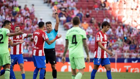 Dos partidos de sanción para Joao Félix por su expulsión ante el Athletic