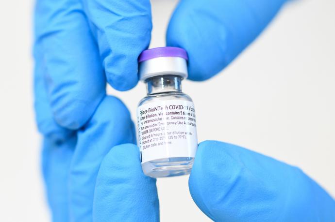 Las farmacéuticas Pfizer y BioNTech aseguran que su vacuna es "segura y eficaz" en niños de 5 a 11 años Las farmacéuticas Pfizer y BioNTech aseguran que su vacuna es "segura y eficaz" en niños de 5 a 11 años