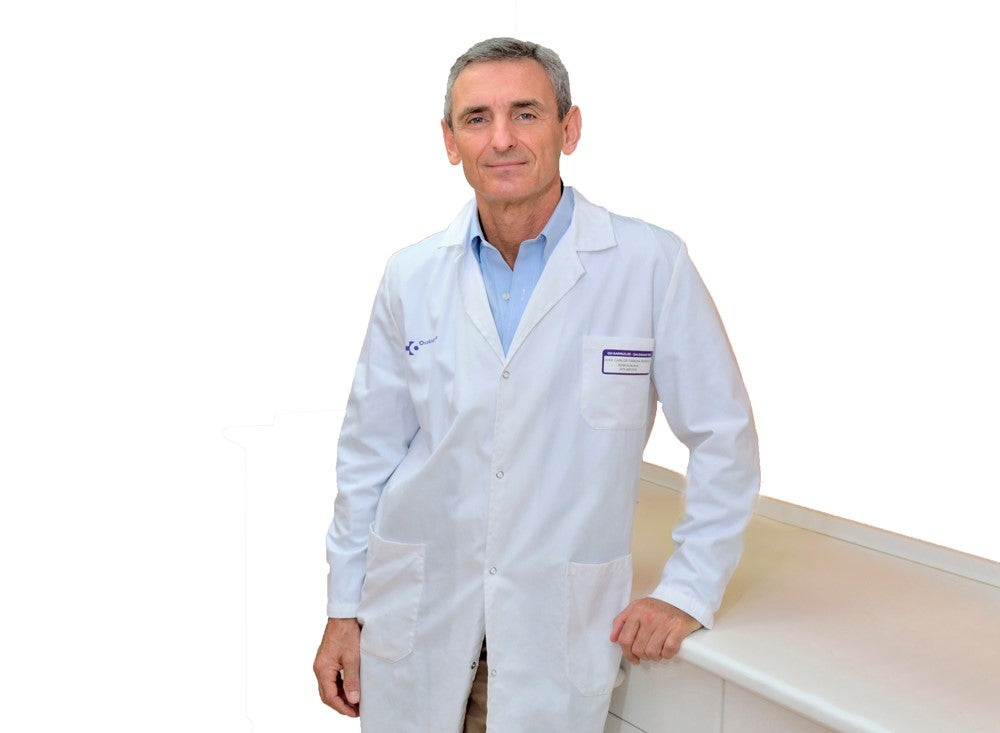 Dr. J.C. García Moncó: “Atacar el Alzheimer no será posible hasta que no descubramos cómo intervenir sobre los mecanismos que lo provocan” Dr. J.C. García Moncó: “Atacar el Alzheimer no será posible hasta que no descubramos cómo intervenir sobre los mecanismos que lo provocan”