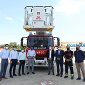 El Consorcio Provincial de Bomberos refuerza su dotación móvil con dos auto escaleras para Benidorm y Torrevieja El Consorcio Provincial de Bomberos refuerza su dotación móvil con dos auto escaleras para Benidorm y Torrevieja