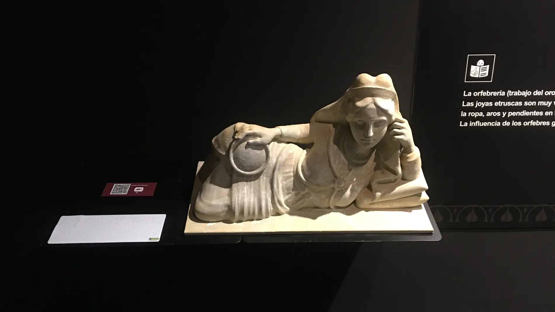 Una de las piezas de la exposición sobre el pueblo etrusco que se exhiben actualmente