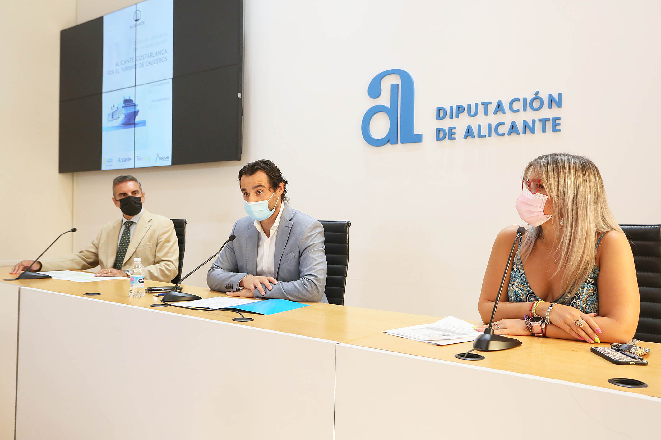 El Patronato Costa Blanca impulsa sendas jornadas sobre turismo de cruceros en Alicante y Torrevieja El Patronato Costa Blanca impulsa sendas jornadas sobre turismo de cruceros en Alicante y Torrevieja