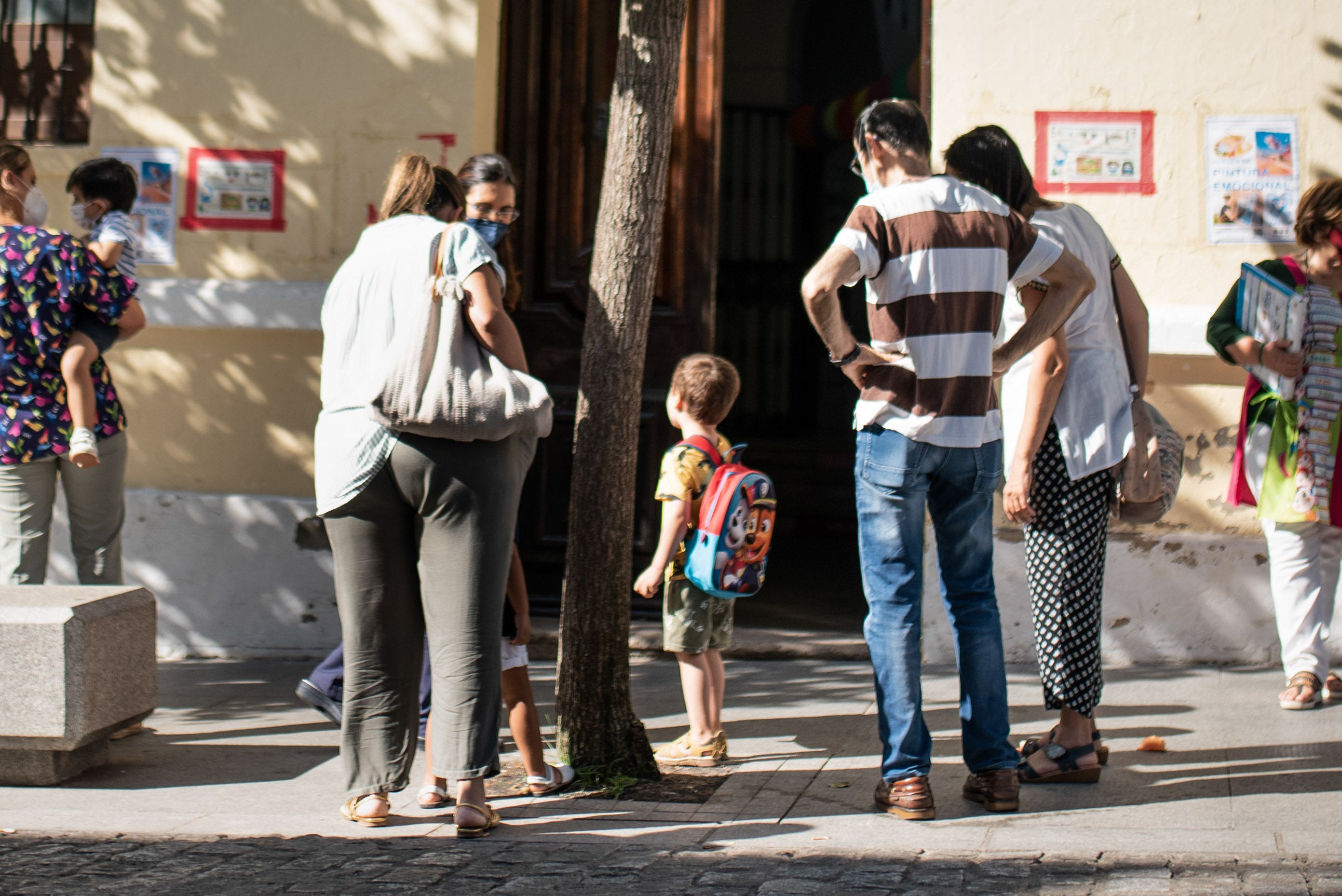 Los beneficiarios de las ayudas a material escolar podrán retirar la resolución Los beneficiarios de las ayudas a material escolar podrán retirar la resolución