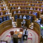 Vacío en el Congreso: Se ausentan 16 de 22 ministros ante la indignación de la oposición