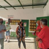 Reunión en la barriada con la alcaldesa, Elena Amaya