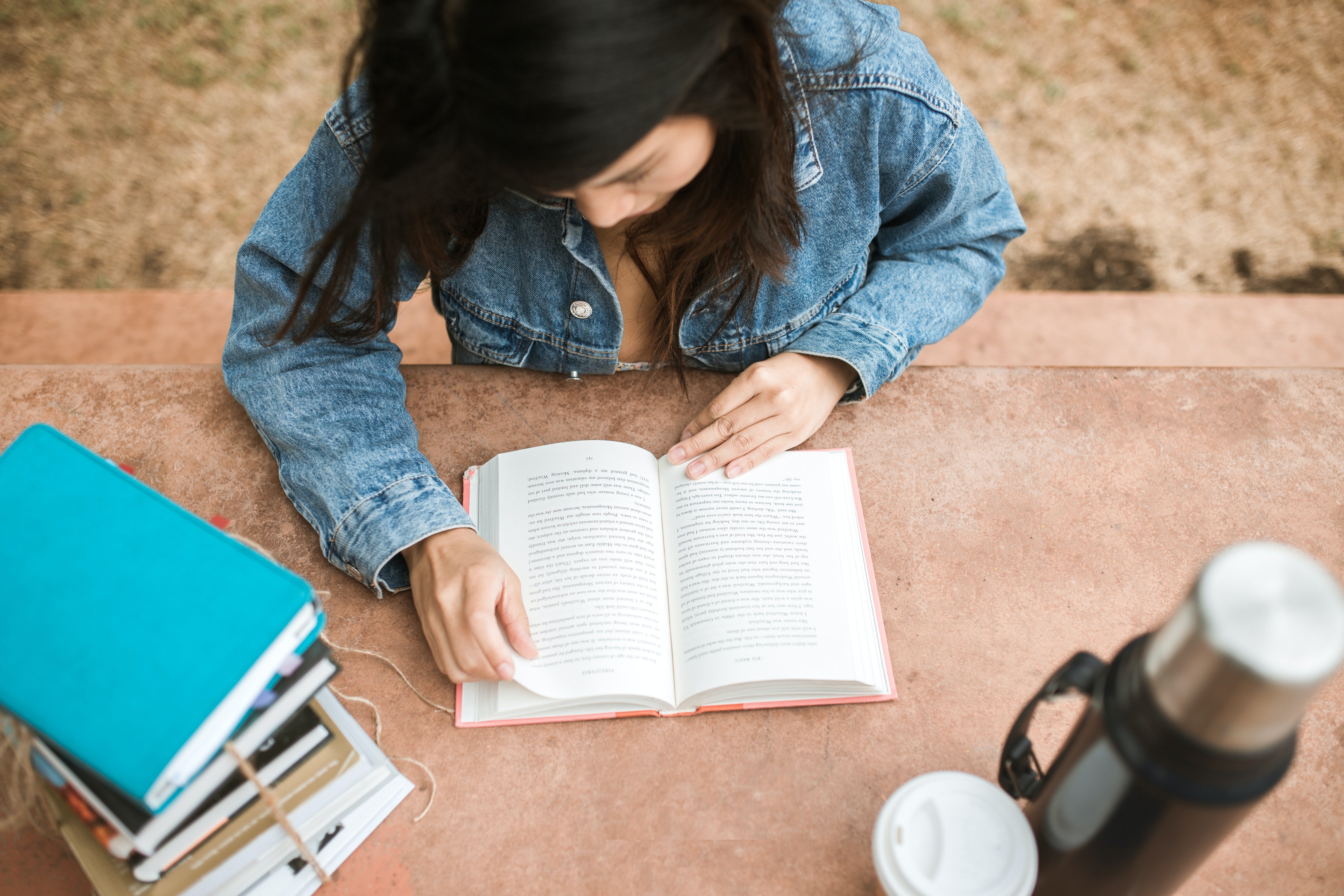 50.000 jóvenes se reúnen en Ciudad Universitaria para hacer una macrolectura 50.000 jóvenes se reúnen en Ciudad Universitaria para hacer una macrolectura