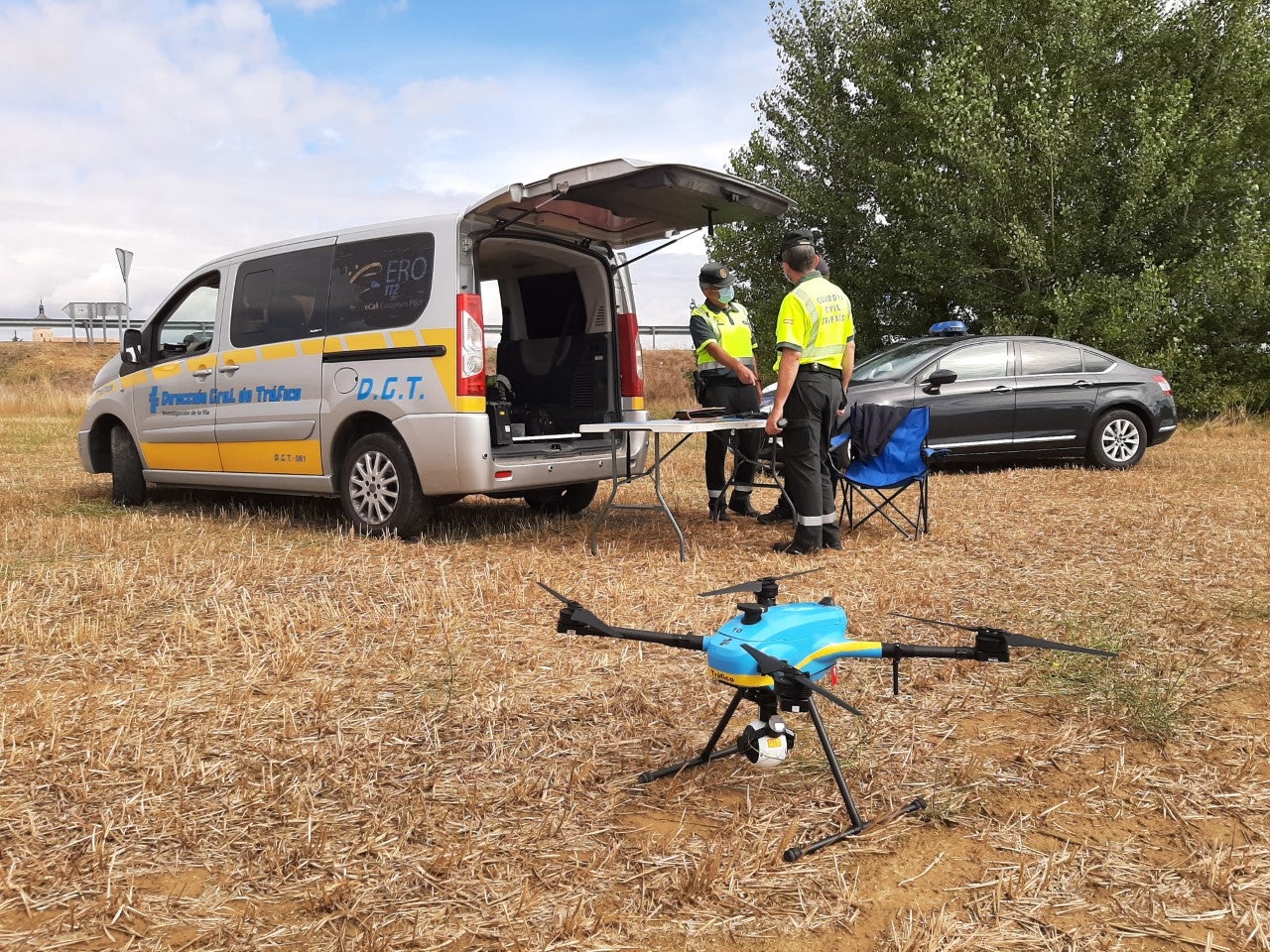 El dron de tráfico vigiló en las carreteras palentinas a 200 vehículos y denunicó seis incumplimientos de stop El dron de tráfico vigiló en las carreteras palentinas a 200 vehículos y denunicó seis incumplimientos de stop
