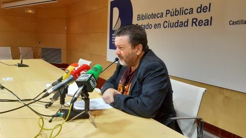 Jos&eacute; Luis V&aacute;zquez durante la rueda de prensa