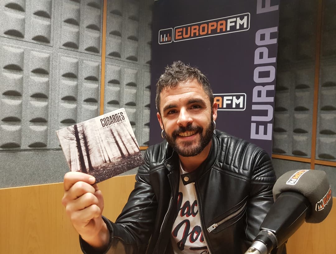 Cobardes nos presentan su primer cd, "Ceniza y Viento" Cobardes nos presentan su primer cd, "Ceniza y Viento"