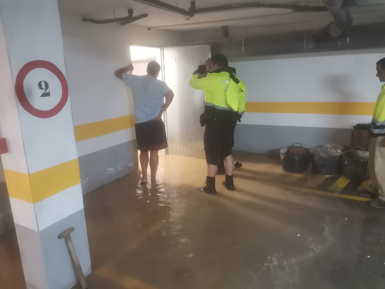 Cortes de vías y dificultades en el tráfico debido a las fuertes lluvias de las últimas horas Cortes de vías y dificultades en el tráfico debido a las fuertes lluvias de las últimas horas