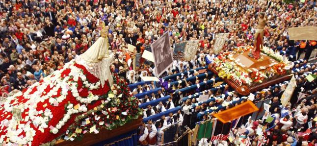 Un dossier de 500 páginas para demostrar el interés turístico de la Semana Santa de Alicante Un dossier de 500 páginas para demostrar el interés turístico de la Semana Santa de Alicante