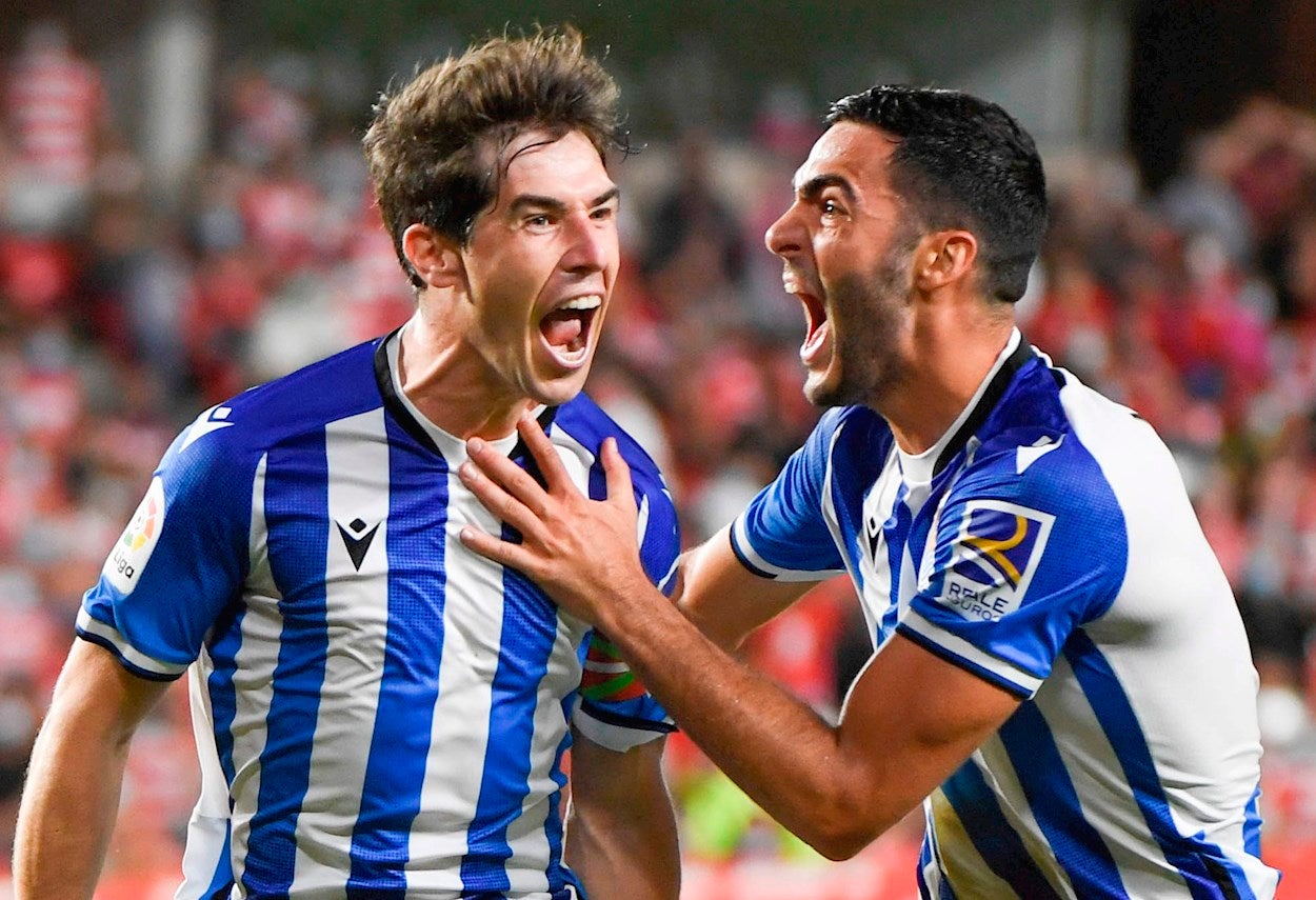 Elustondo da la victoria a la Real y deja tocado al Granada Elustondo da la victoria a la Real y deja tocado al Granada