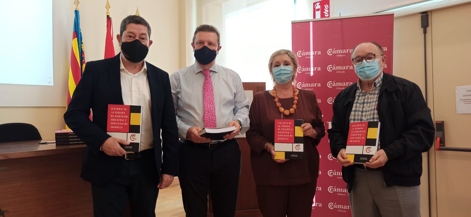 Continúan los actos del 120 Aniversario con la reedición del libro 'Historia de la Cámara de Comercio de Orihuela' Continúan los actos del 120 Aniversario con la reedición del libro 'Historia de la Cámara de Comercio de Orihuela'