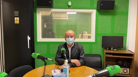 Pepe Araujo nos estudios de Onda Cero Ourense Pepe Araujo nos estudios de Onda Cero Ourense