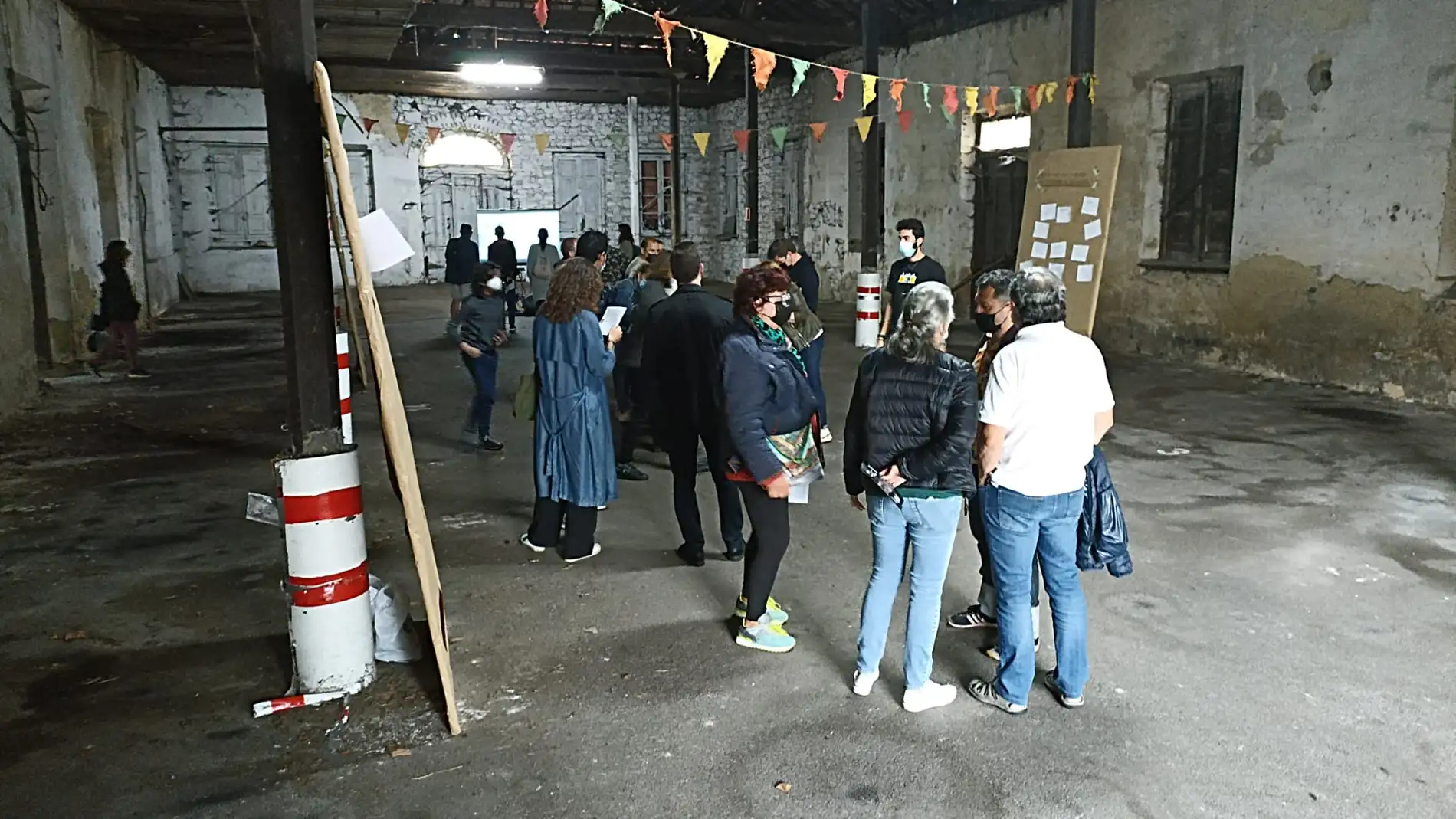 El colectivo la Benéfica presentó sus proyectos para el futuro centro cultural en Infiesto