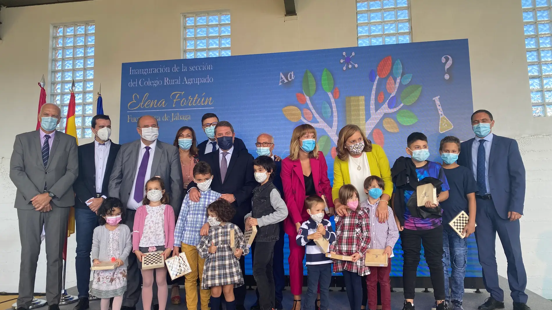 Jábaga reabre su colegio 49 años después con diez niños