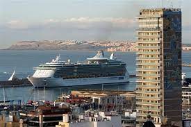 El Puerto de Alicante cerrará 2021 con 38 escalas frente a las 77 que había previstas cuando comenzó la pandemia El Puerto de Alicante cerrará 2021 con 38 escalas frente a las 77 que había previstas cuando comenzó la pandemia