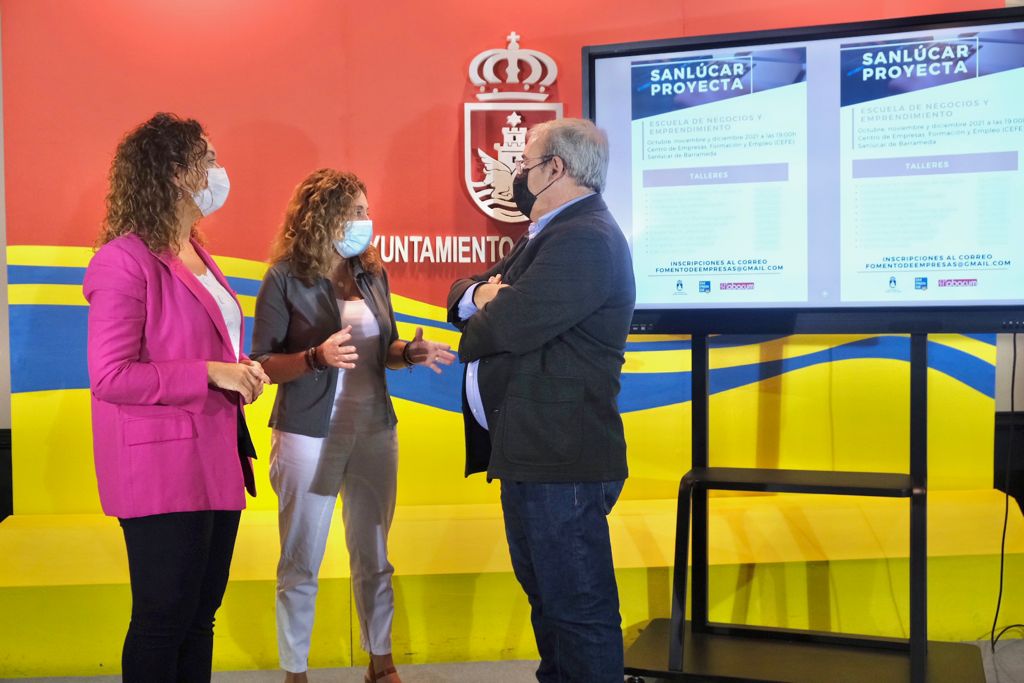 Presentado 'Sanlúcar Proyecta', un seminario hasta diciembre para formar a negocios locales Presentado 'Sanlúcar Proyecta', un seminario hasta diciembre para formar a negocios locales
