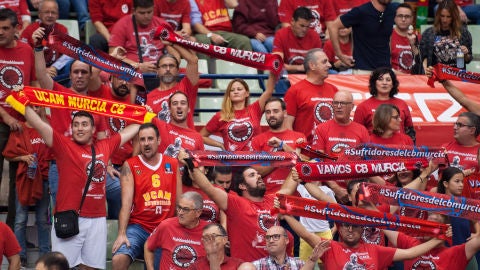 Público en el Palacio de los Deportes de Murcia con el UCAM CB