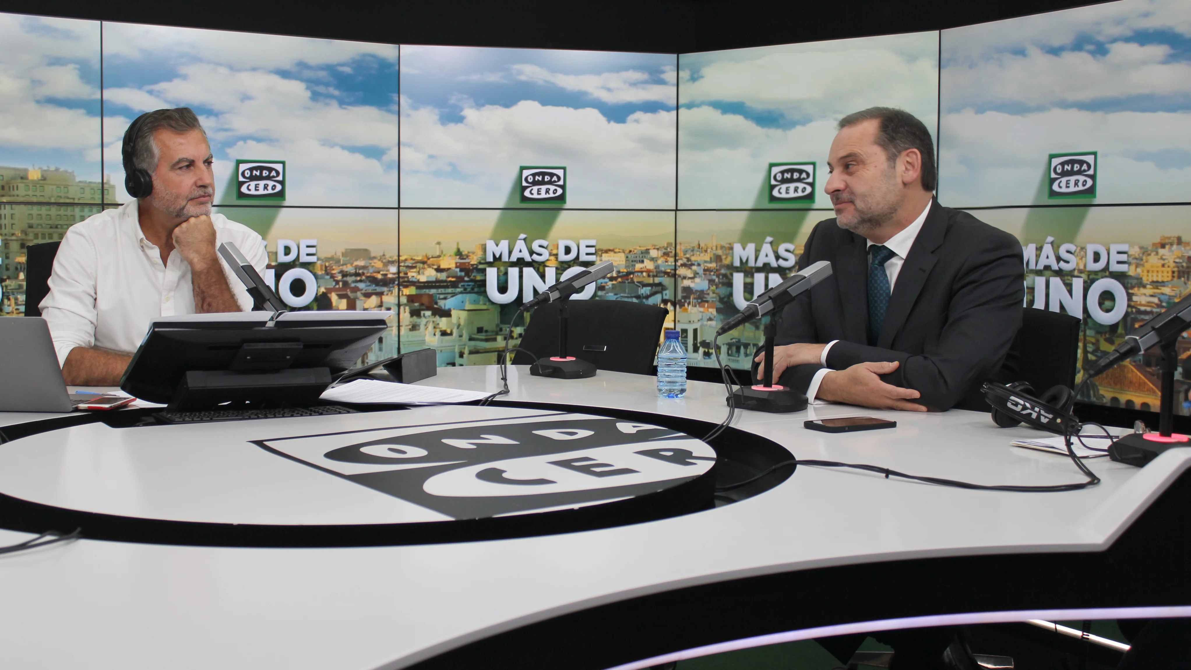 José Luis Ábalos con Carlos Alsina en 'Más de uno'