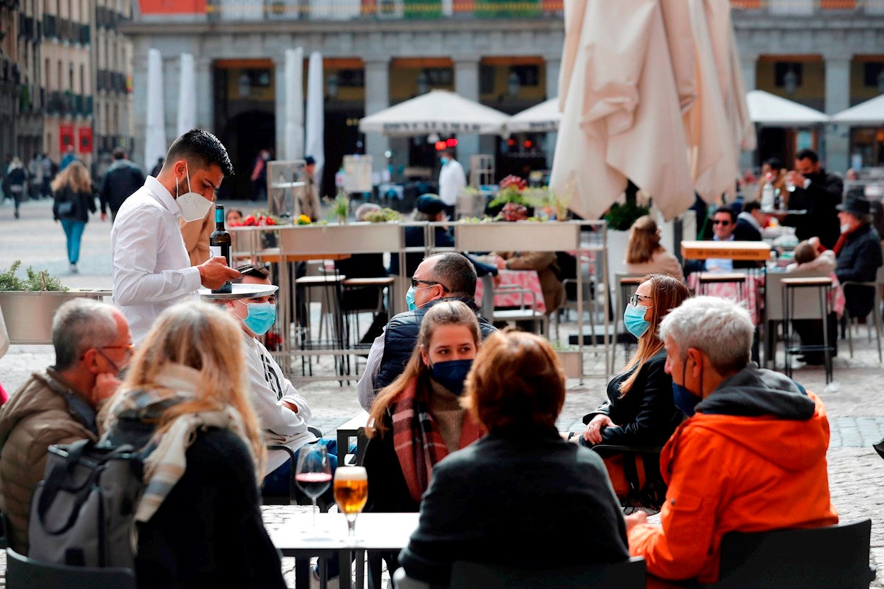La Comunidad de Madrid elimina las restricciones de aforos: estas son las nuevas medidas que entran en vigor hoy La Comunidad de Madrid elimina las restricciones de aforos: estas son las nuevas medidas que entran en vigor hoy
