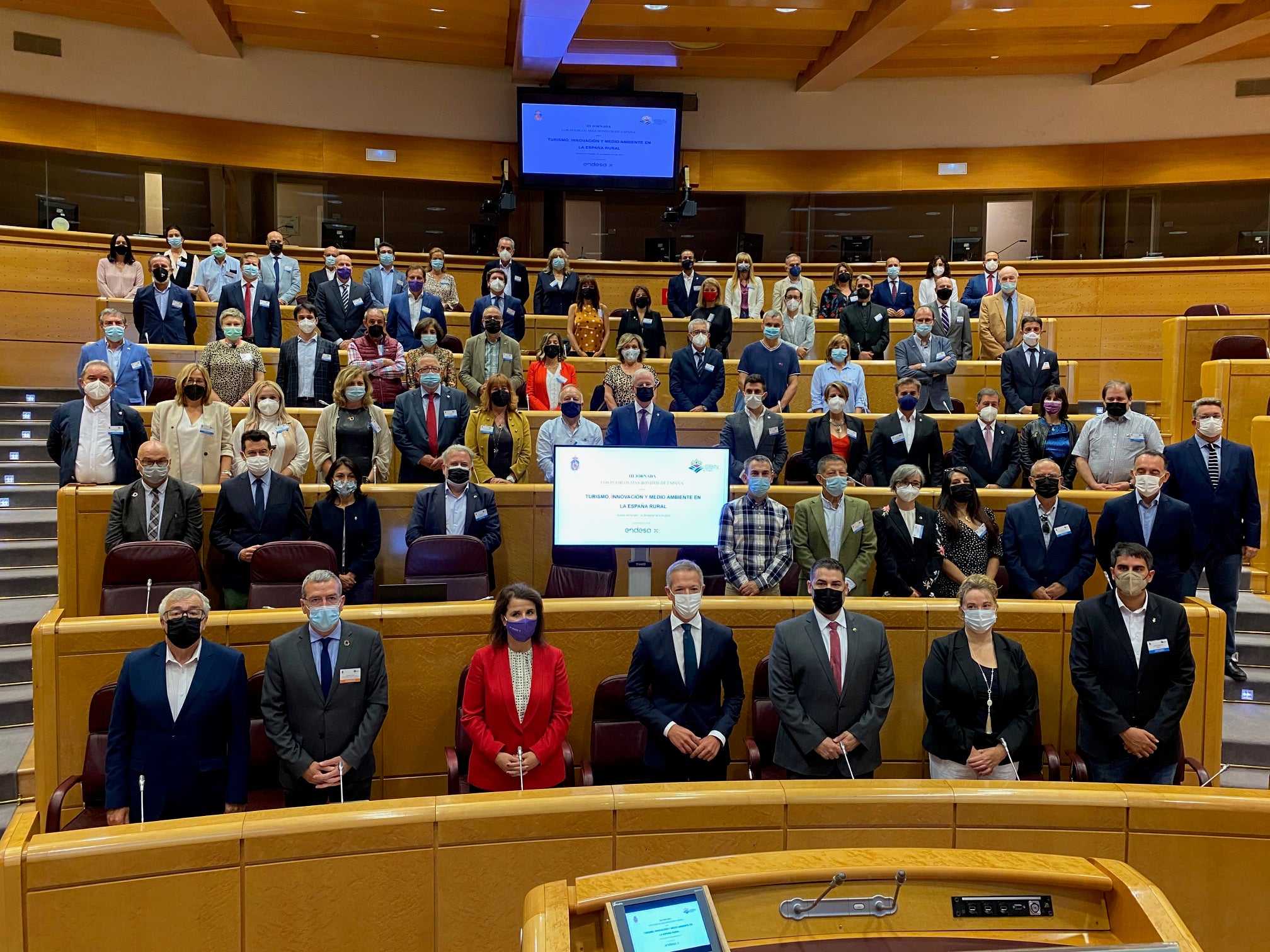 Financiación y compromiso para dotar al medio rural de servicios Financiación y compromiso para dotar al medio rural de servicios