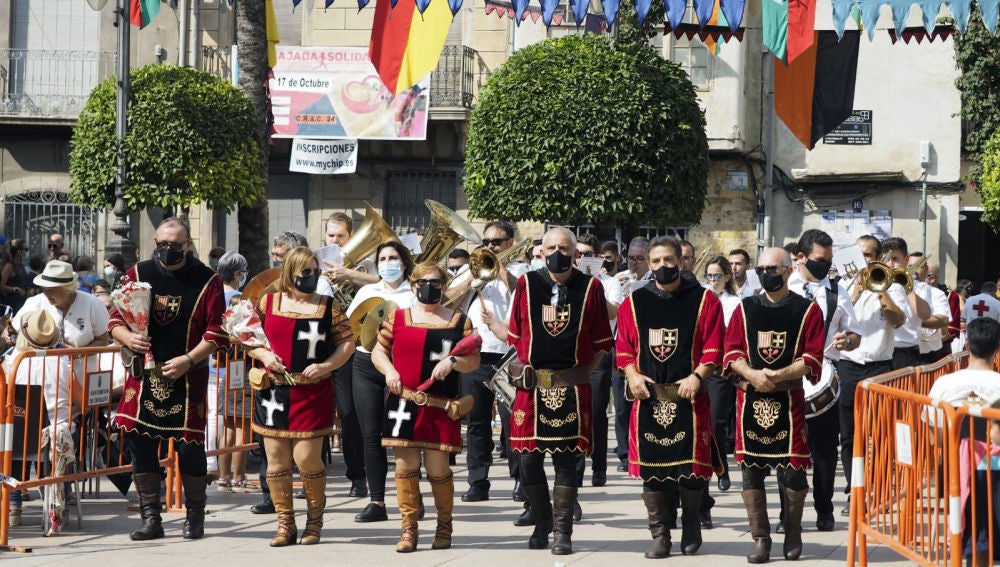 Ofenda floral de Moros y Cristianos de Crevillent de 2021.