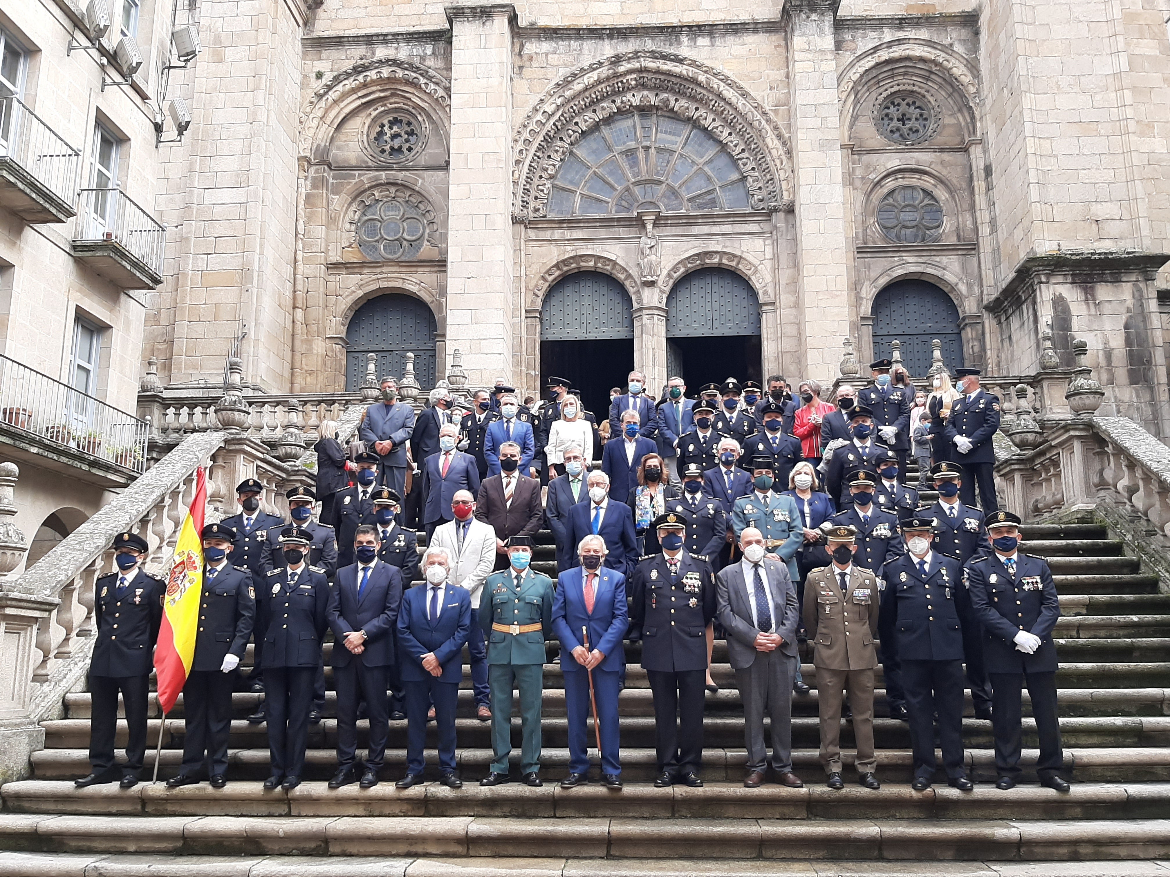 Emilio González destaca o traballo e o compromiso da Policía Nacional coa defensa dos dereitos e liberdades da cidadanía ourensá Emilio González destaca o traballo e o compromiso da Policía Nacional coa defensa dos dereitos e liberdades da cidadanía ourensá
