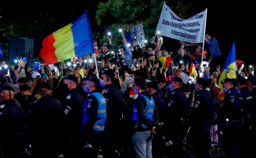 El Covid sacude Rumanía: No hay camas UCI y solo tienen un 28 por ciento de pauta completa El Covid sacude Rumanía: No hay camas UCI y solo tienen un 28 por ciento de pauta completa