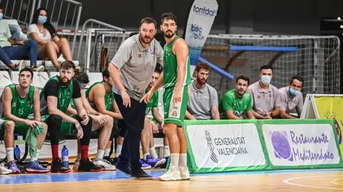 Tau arranca su séptima temporada en la elite de LEB Oro Tau arranca su séptima temporada en la elite de LEB Oro