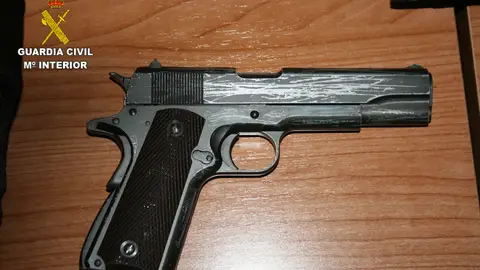 La Guardia Civil detiene a dos personas que intentaron robar en Seseña La Guardia Civil detiene a dos personas que intentaron robar en Seseña