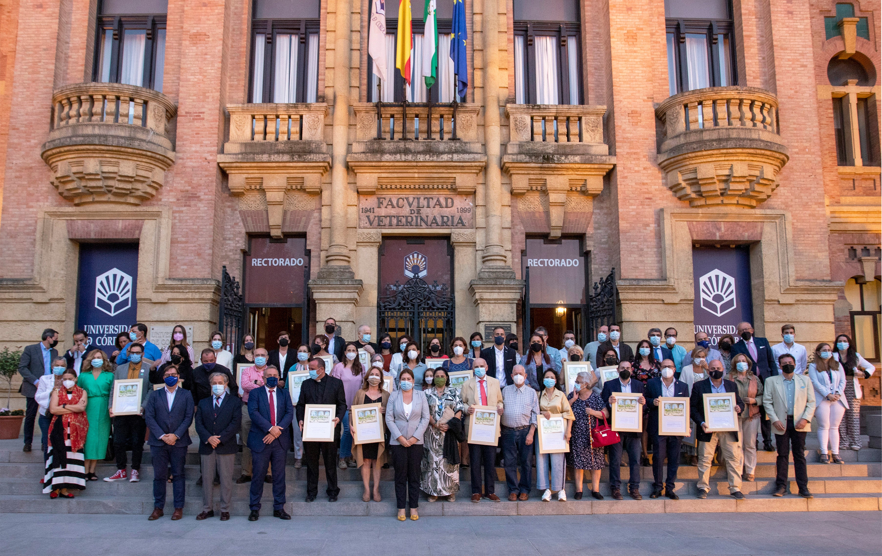 La Fundación Magtel reconoce la labor solidaria de una treintena de entidades sociales La Fundación Magtel reconoce la labor solidaria de una treintena de entidades sociales