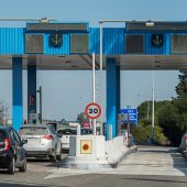El pago por viñeta en autopistas y autovías de España cobra fuerza como opción alternativa al peaje