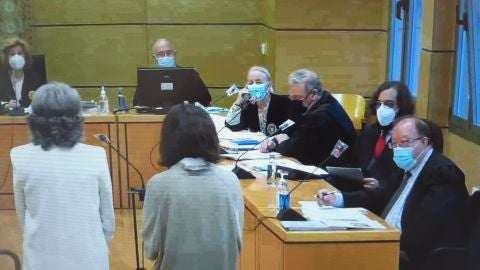 Las forenses durante su declaración en la vista oral Las forenses durante su declaración en la vista oral