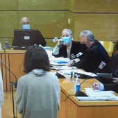 Las forenses durante su declaración en la vista oral Las forenses durante su declaración en la vista oral