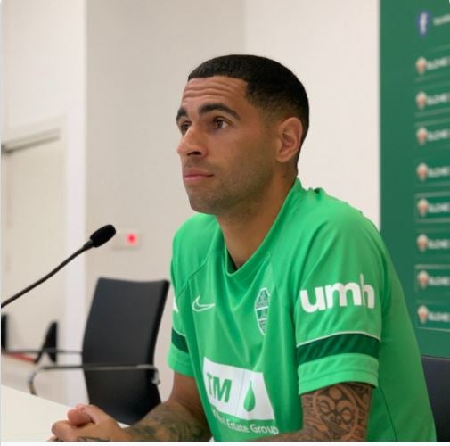 "Estaré encantado de sentarme con el Elche, seguro que llegaremos a un acuerdo" "Estaré encantado de sentarme con el Elche, seguro que llegaremos a un acuerdo"