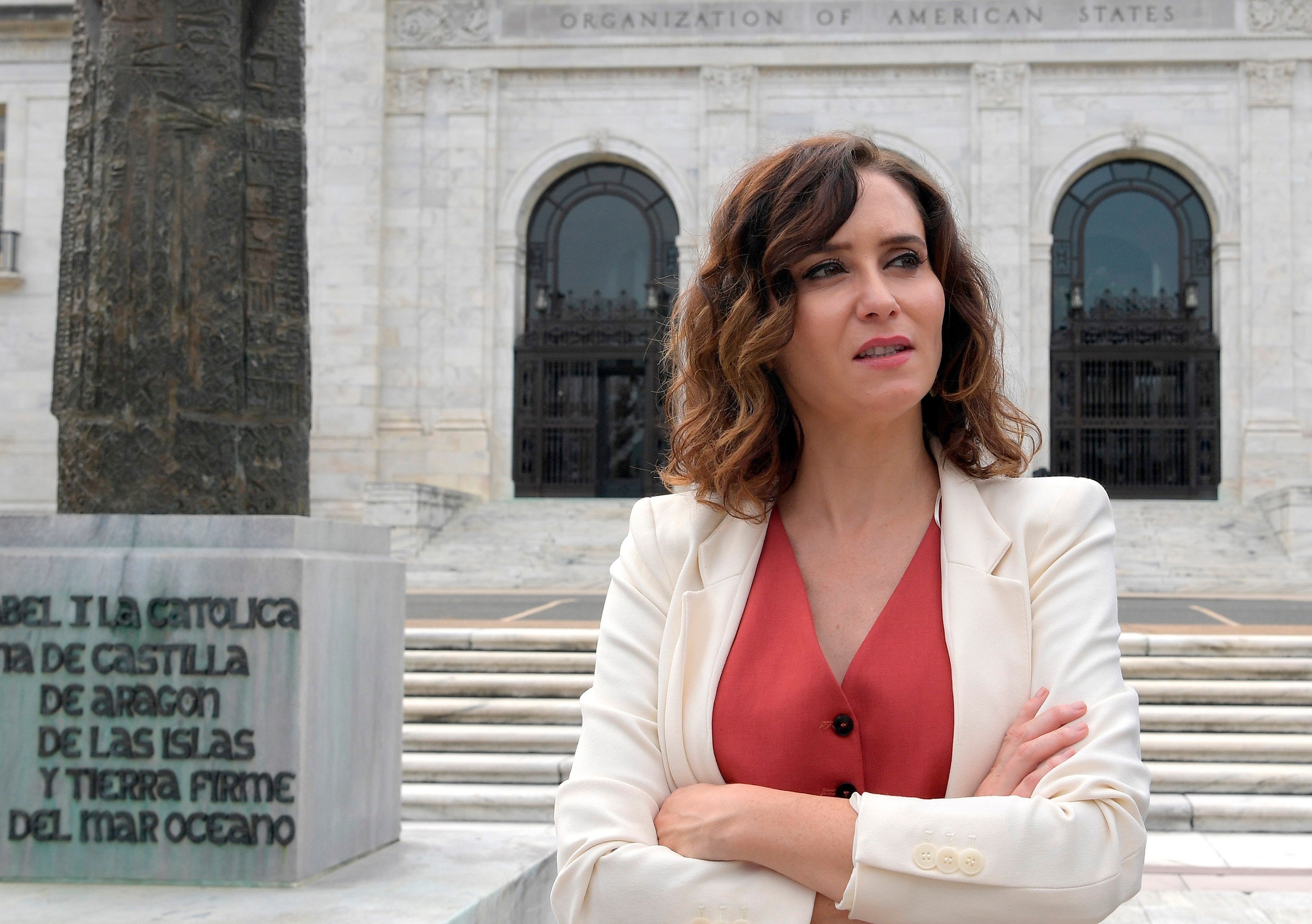 Ayuso desvela el líder político con el que bailaría tras reabrir las pistas en discotecas Ayuso desvela el líder político con el que bailaría tras reabrir las pistas en discotecas