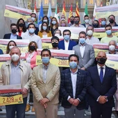 La Diputación ha entregado los cheques solidarios La Diputación ha entregado los cheques solidarios