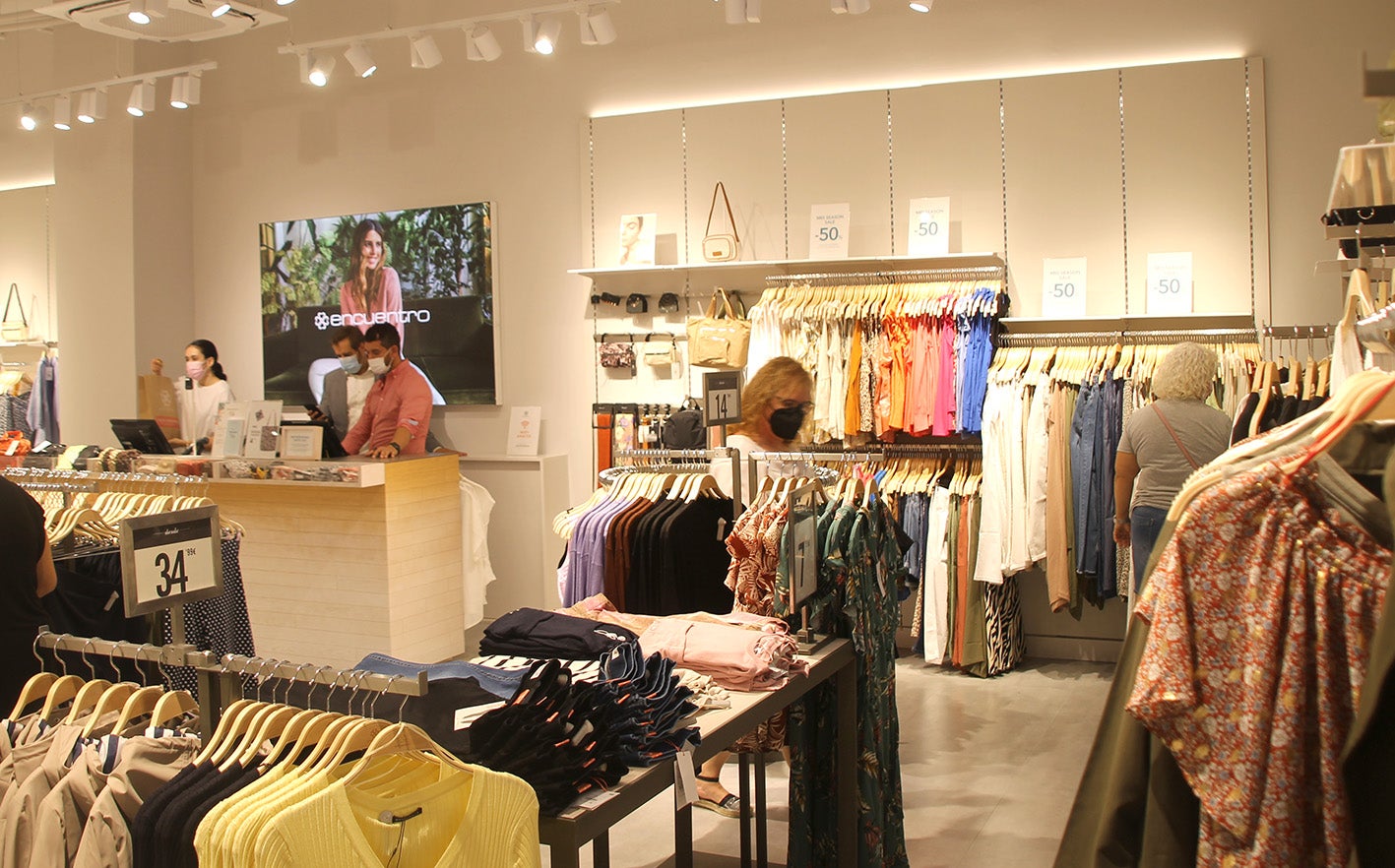 L'Aljub refuerza su oferta comercial con la apertura de nuevos establecimientos L'Aljub refuerza su oferta comercial con la apertura de nuevos establecimientos