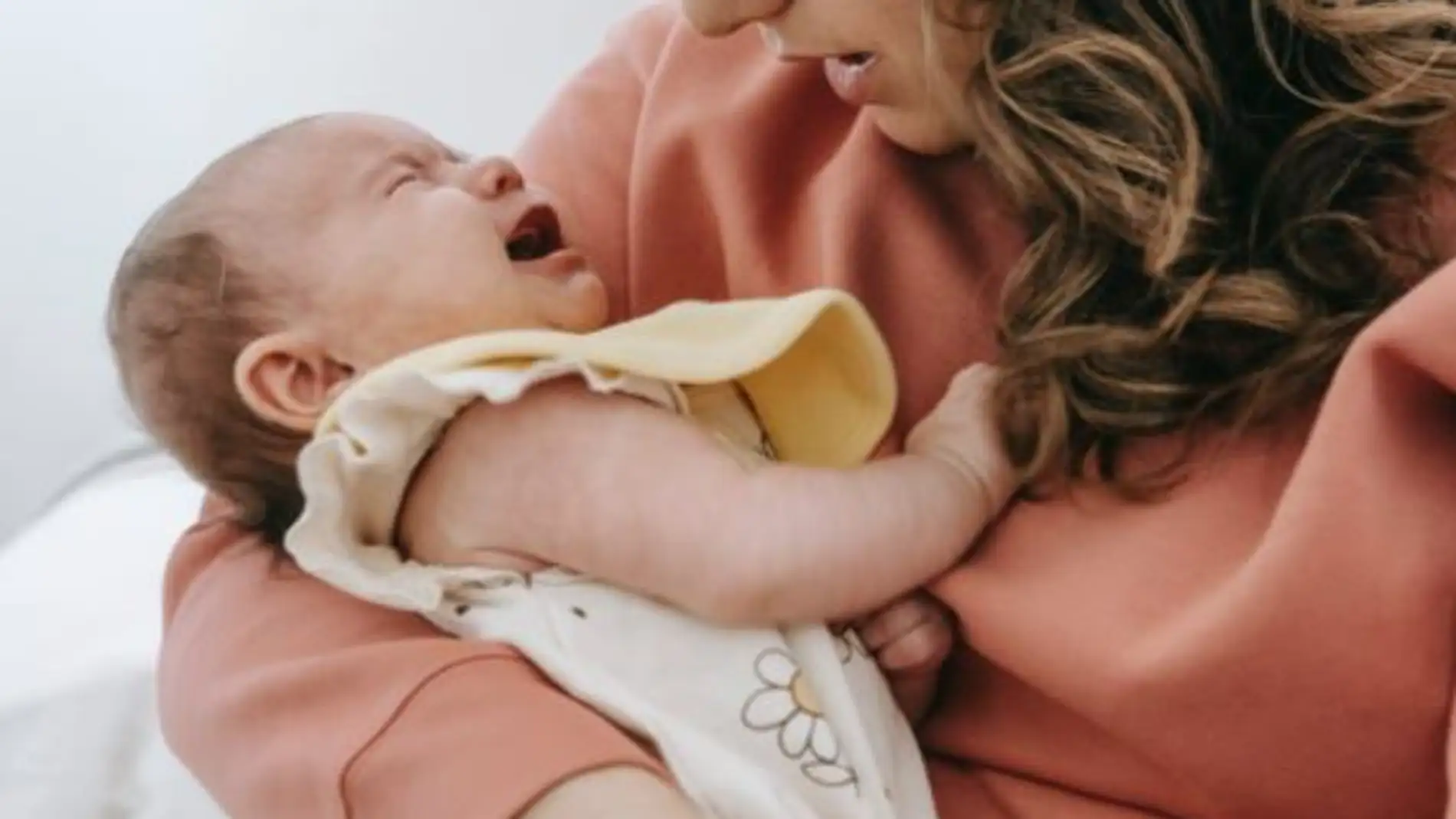 La lactancia materna reduce el riesgo de la madre de sufrir patologías como el cáncer