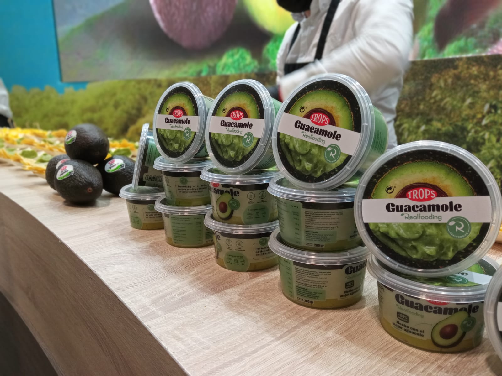 TROPS lanza el primer guacamole Realfooding en colaboración con Carlos Ríos TROPS lanza el primer guacamole Realfooding en colaboración con Carlos Ríos