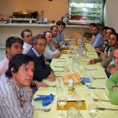 Parisi en una cena con investigadores de la Universidad de Zaragoza, incluido Alfonso Tarancón